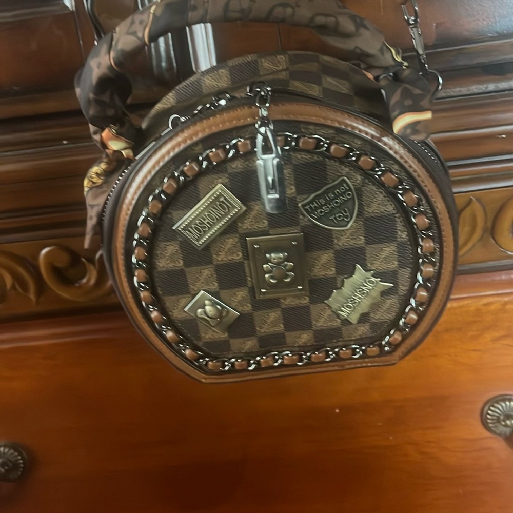 Moschino Handbag excellent condition